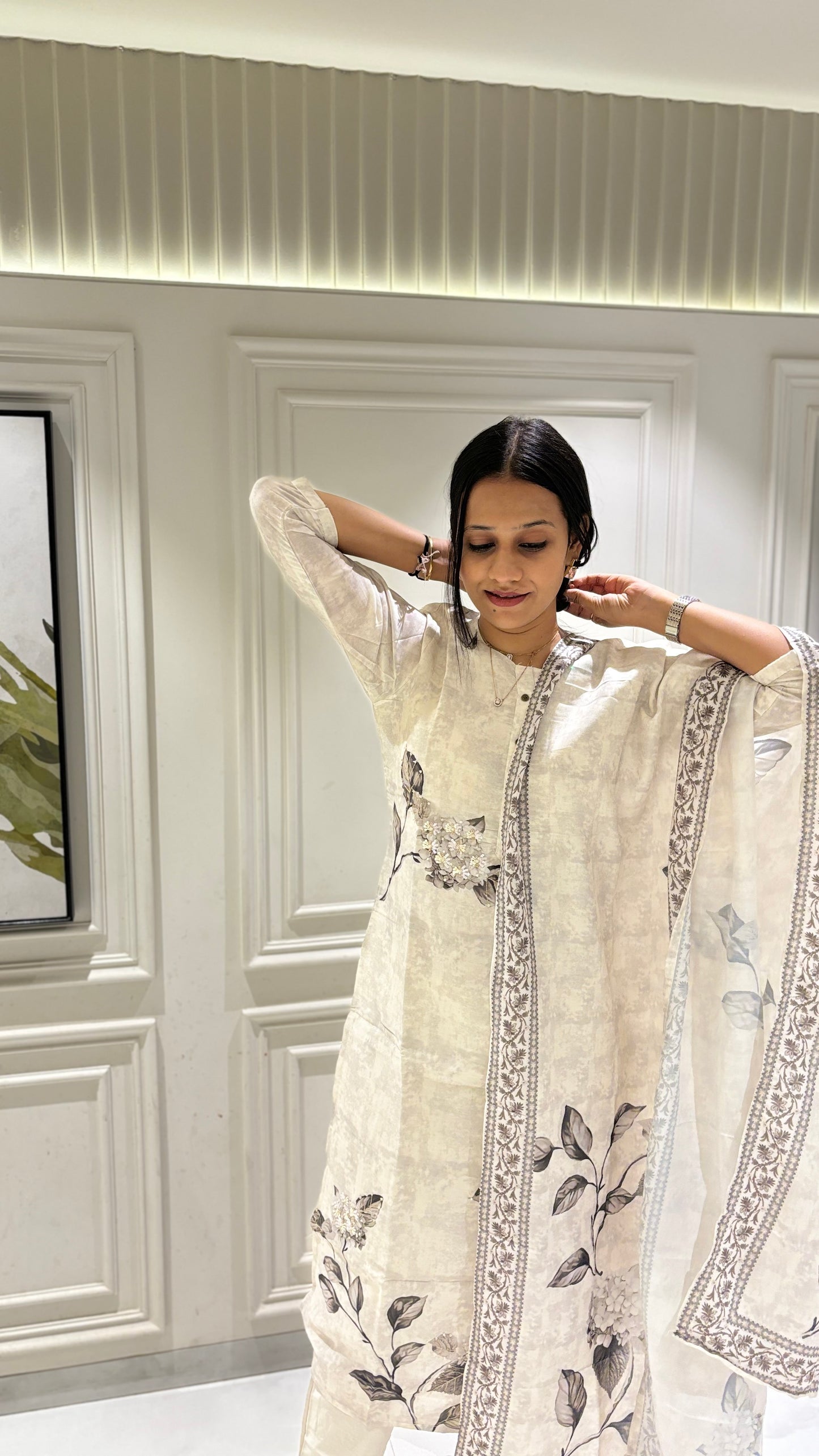 White abstract print Salwar Suit - Suit Set Kurti Pant Dupatta Set