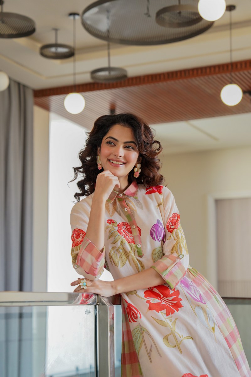 Women Floral Printed Cotton A-Line Kurti Pant set| Checkered & floral design Collar Neck| Daily And Occasion Wear