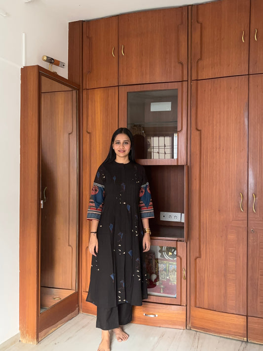 Black Kite Motif Printed Kurta Pant Set