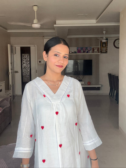 Red Heart Embroidery White Kurta Pant Set