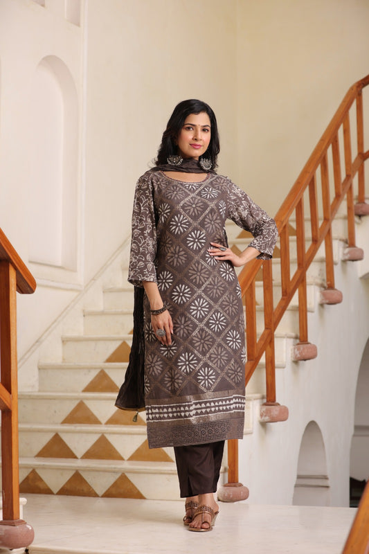 Women’s hand Embroidered festive suit set