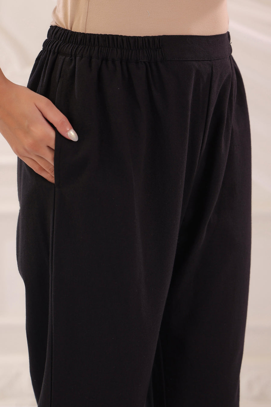 Black Cotton Solid Relaxed fit trouser