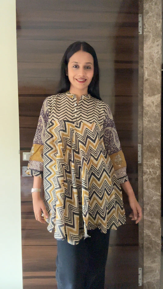 mulchanderi short kurti for girls